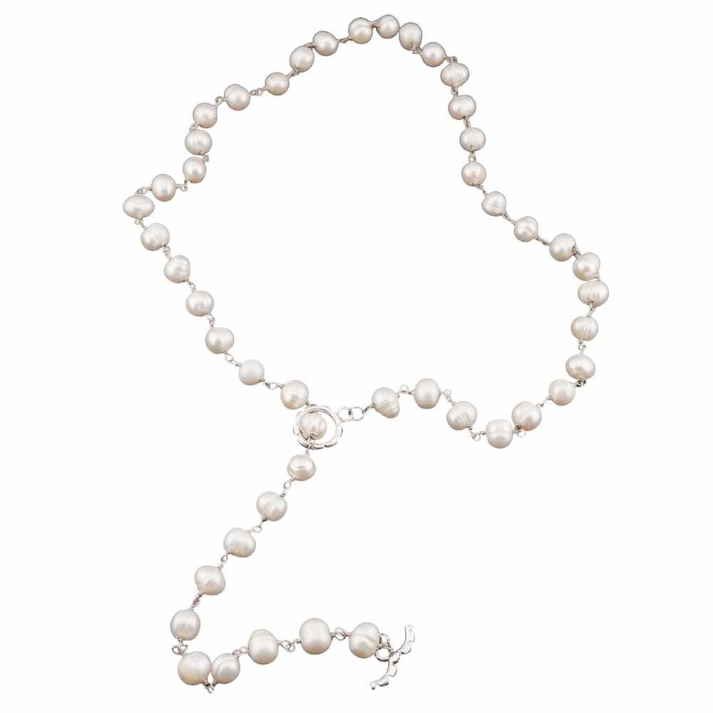 Colier reglabil cu perle albe si metal argintiu 6-7mm