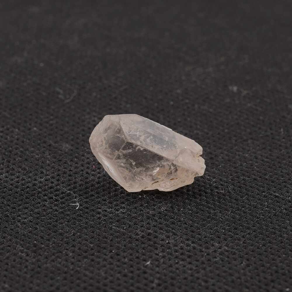 Topaz din pakistan cristal natural unicat a42